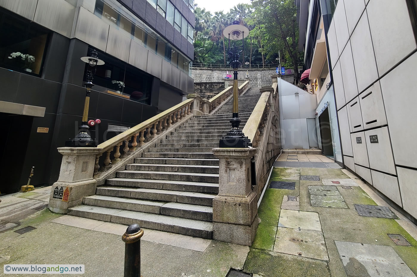 Central - Duddell Street Steps and Gas Lamps